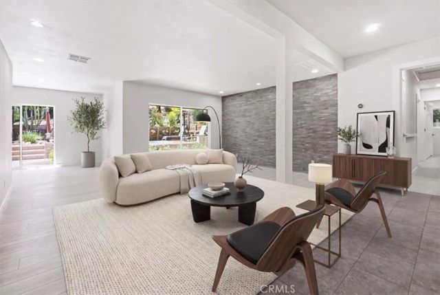 5047 Orrville Avenue, Woodland Hills, CA 91367