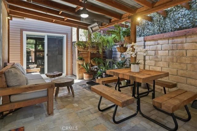 5047 Orrville Avenue, Woodland Hills, CA 91367