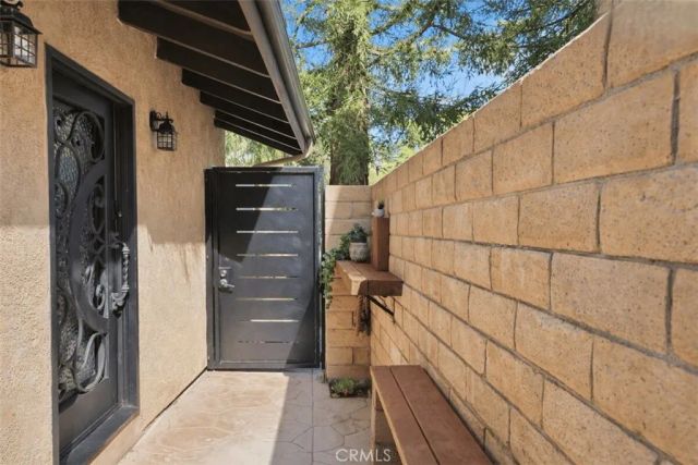 5047 Orrville Avenue, Woodland Hills, CA 91367