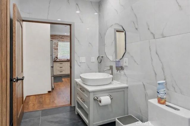 5047 Orrville Avenue, Woodland Hills, CA 91367