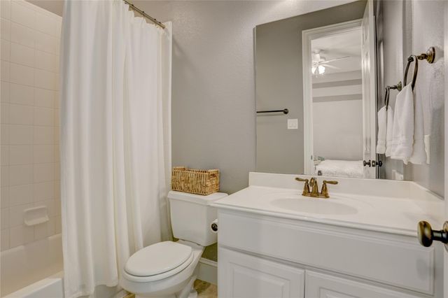 21323 Redcrest Manor Drive, Richmond, TX 77406