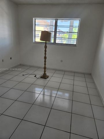 160 Royal Palm Road 215, Hialeah Gardens, FL 33016