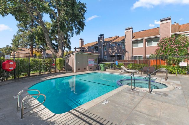 3833 Burton Cmn, Fremont, CA 94536