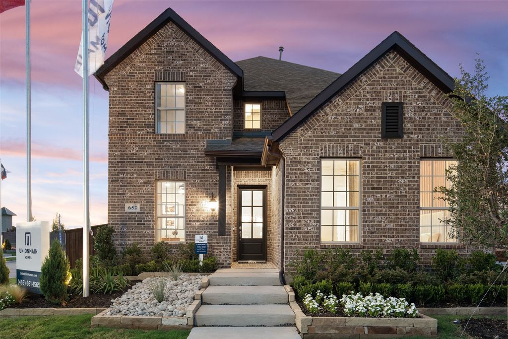652 Caprice Bluff, Fate, TX 75189