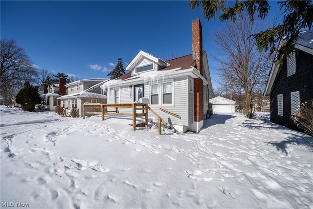 17005 Mapleboro Avenue, Maple Heights, OH 44137