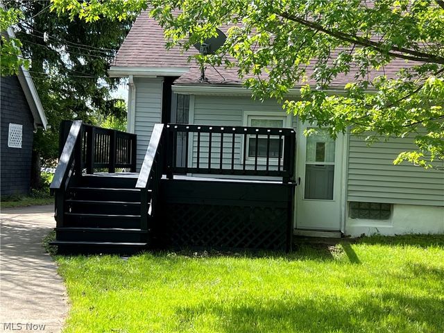 17005 Mapleboro Avenue, Maple Heights, OH 44137