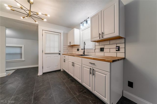 17005 Mapleboro Avenue, Maple Heights, OH 44137