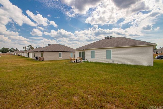 13040 River Creek Lane, Hensley, AR 72065