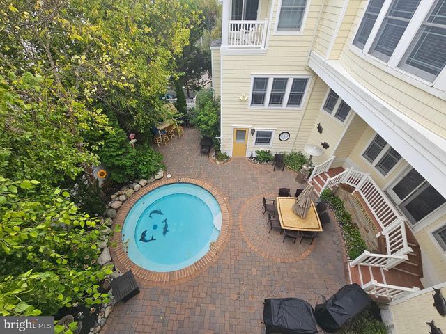 10 E 34TH, Long Beach Township, NJ 08008