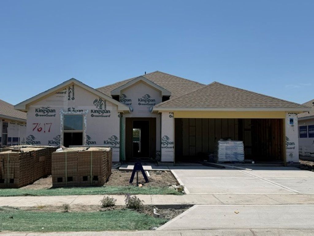 7617 Lacey Dr, Corpus Christi, TX 78414 — exterior