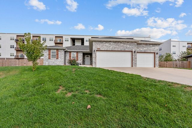 2122 N 21st Street, Ozark, MO 65721