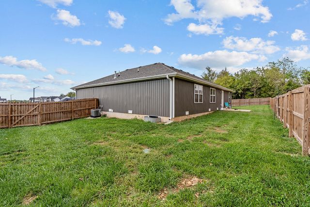 2122 N 21st Street, Ozark, MO 65721