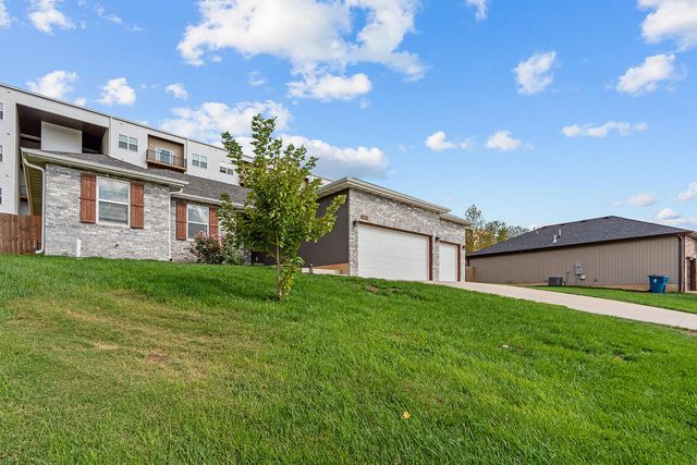 2122 N 21st Street, Ozark, MO 65721