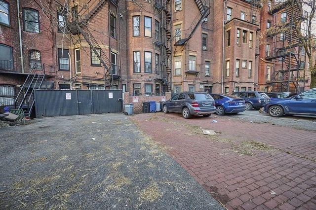 230 Commonwealth 5, Boston, MA 02116