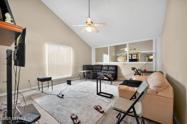 6450 SIERRA Drive, Jacksonville, FL 32244