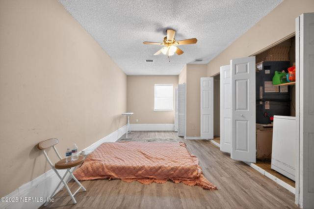 6450 SIERRA Drive, Jacksonville, FL 32244