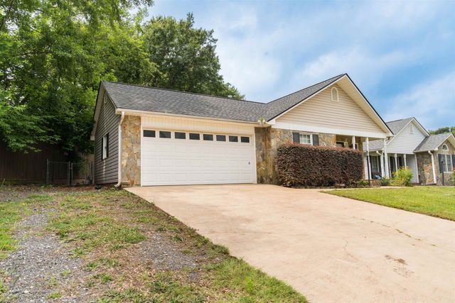 403 Brianna Drive, Boiling Springs, SC 29316