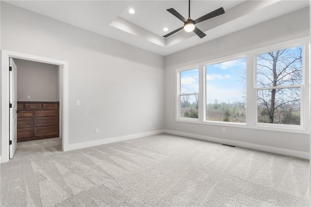 1128 SW Whitby Drive, Lee's Summit, MO 64083