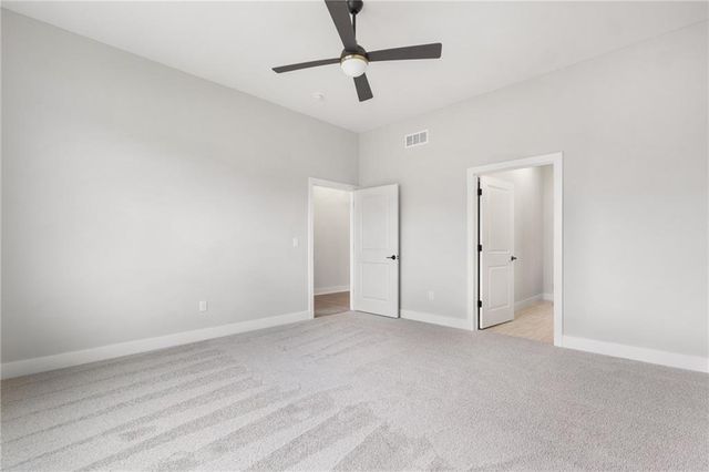 1128 SW Whitby Drive, Lee's Summit, MO 64083