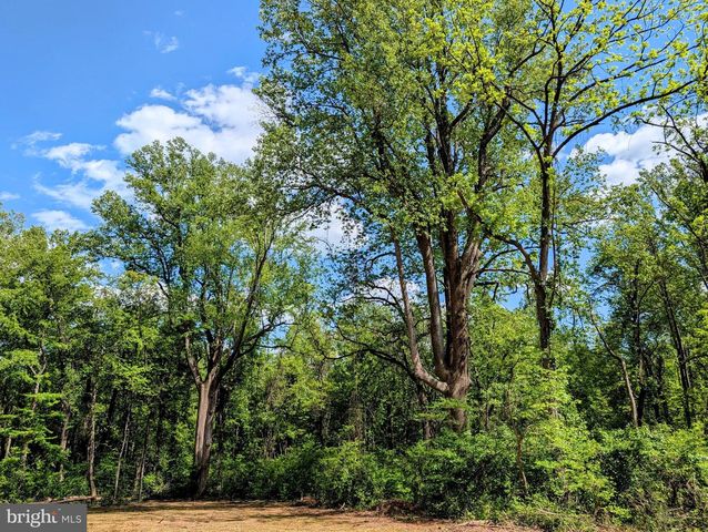 3964 HIDDEN VALLEY LN, Linden, VA 22642