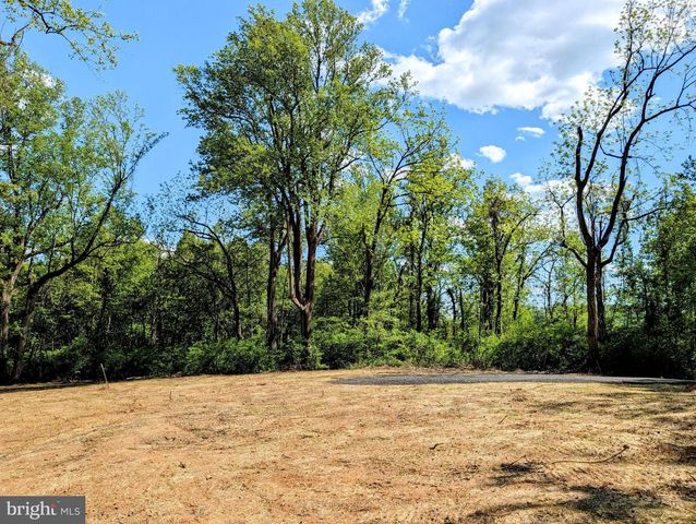 3964 HIDDEN VALLEY LN, Linden, VA 22642