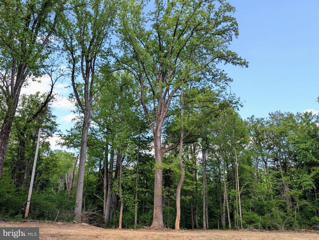 3964 HIDDEN VALLEY LN, Linden, VA 22642