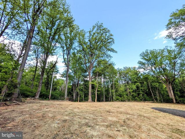 3964 HIDDEN VALLEY LN, Linden, VA 22642