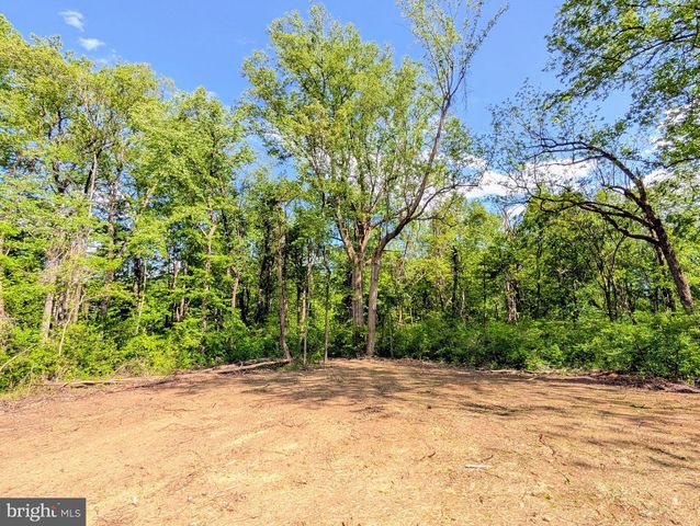 3964 HIDDEN VALLEY LN, Linden, VA 22642