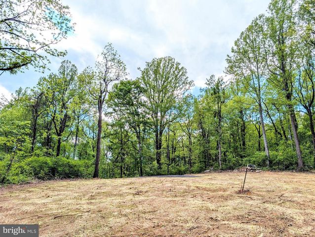 3964 HIDDEN VALLEY LN, Linden, VA 22642