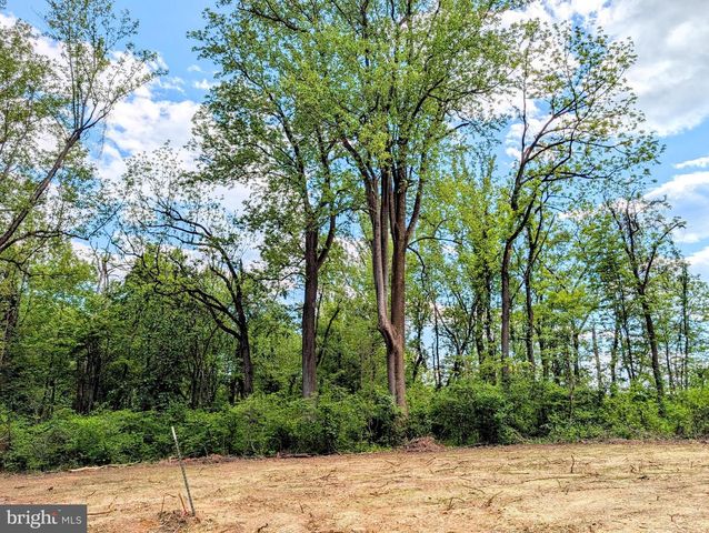 3964 HIDDEN VALLEY LN, Linden, VA 22642