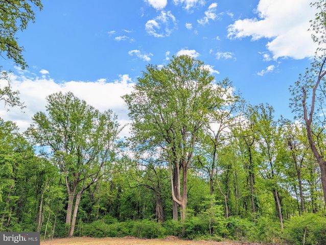 3964 HIDDEN VALLEY LN, Linden, VA 22642