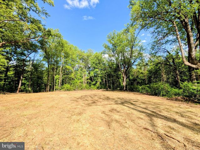 3964 HIDDEN VALLEY LN, Linden, VA 22642