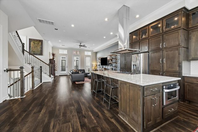 4410 Yoakum Boulevard, Houston, TX 77006