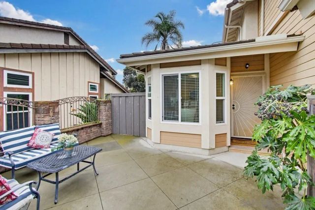 9525 High Park Ln, San Diego, CA 92129