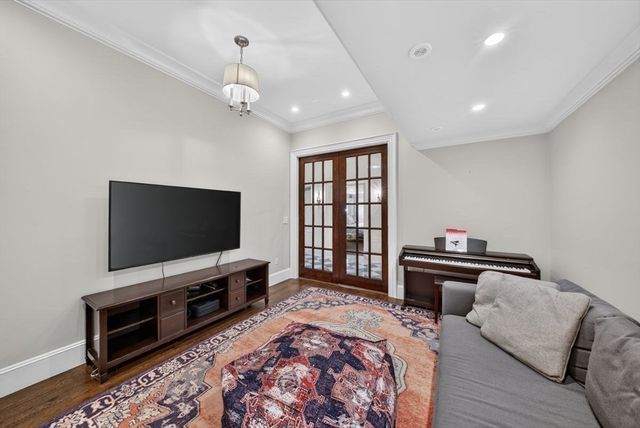 414 Beacon Street 5, Boston, MA 02115