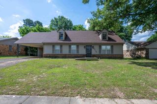5715 BARTLETT WOODS DR, Bartlett, TN 38134