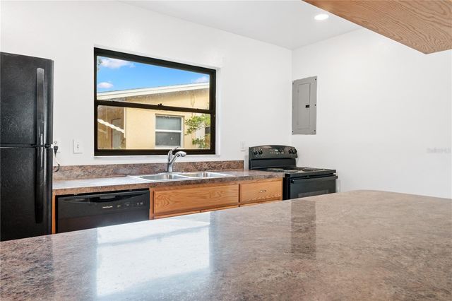 330 DAKOTA AVENUE, St Cloud, FL 34769