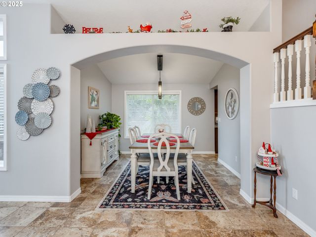 19585 GLENVIEW Ct, Oregon City, OR 97045