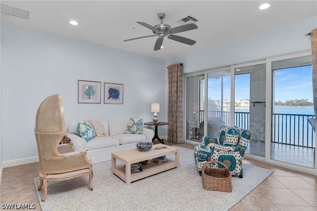 8065 Players Cove DR 202, Naples, FL 34113