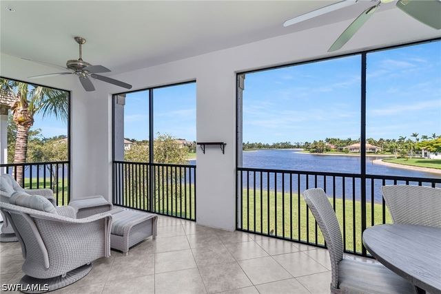 8065 Players Cove DR 202, Naples, FL 34113