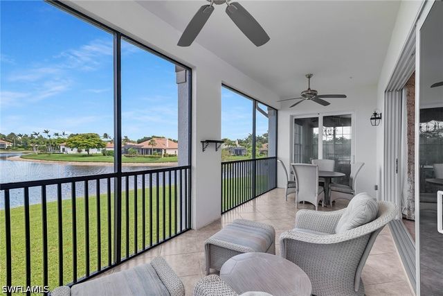 8065 Players Cove DR 202, Naples, FL 34113