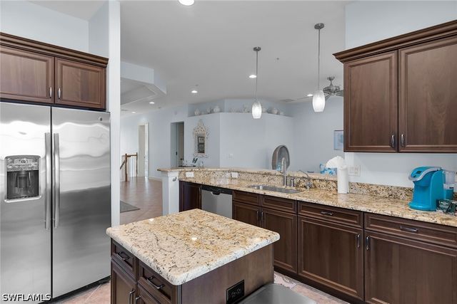 8065 Players Cove DR 202, Naples, FL 34113