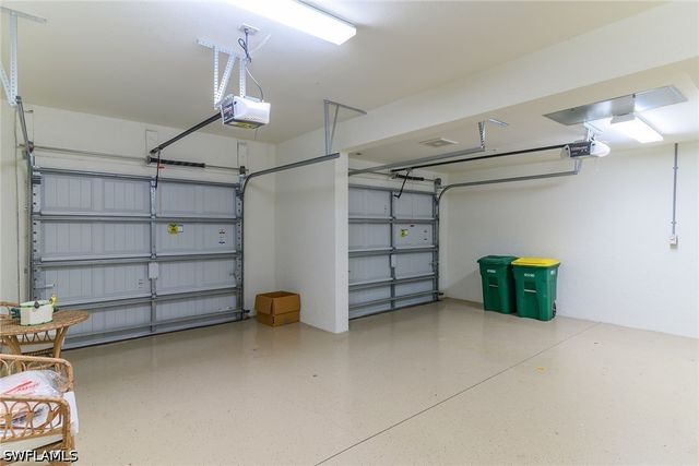 8065 Players Cove DR 202, Naples, FL 34113