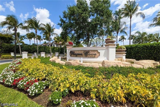 8065 Players Cove DR 202, Naples, FL 34113