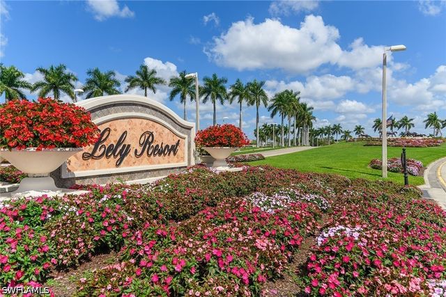 8065 Players Cove DR 202, Naples, FL 34113