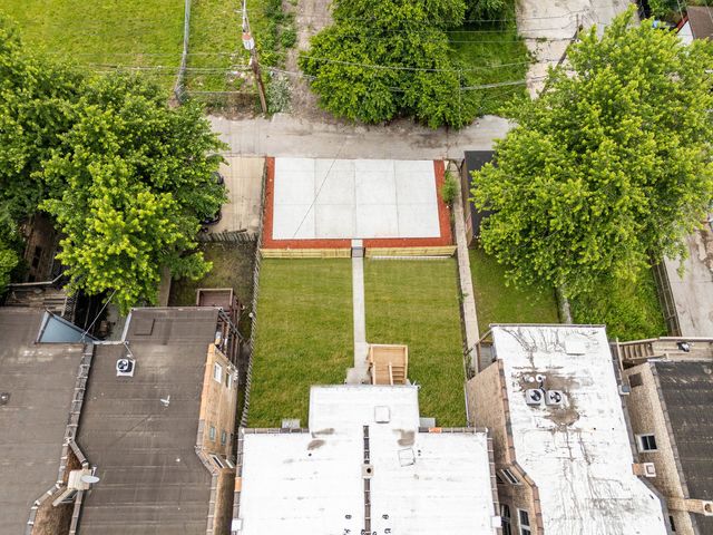 1421 E 69th Place, Chicago, IL 60637