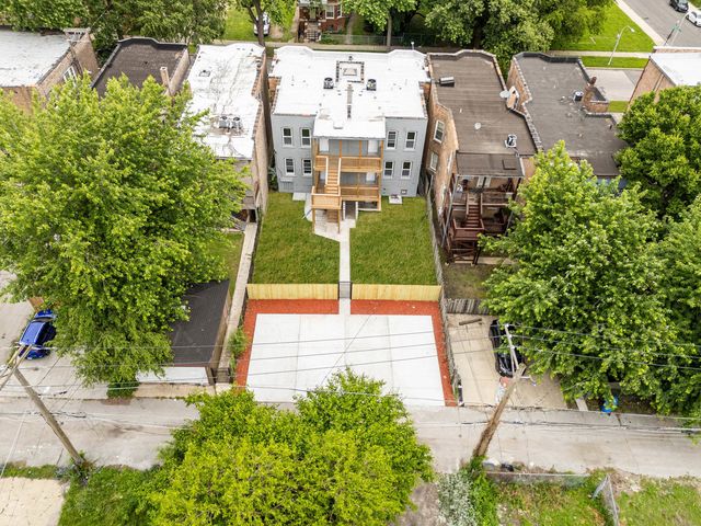 1421 E 69th Place, Chicago, IL 60637