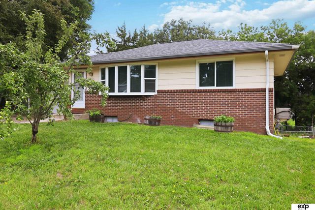 4000 N 23 Street N, Lincoln, NE 68521