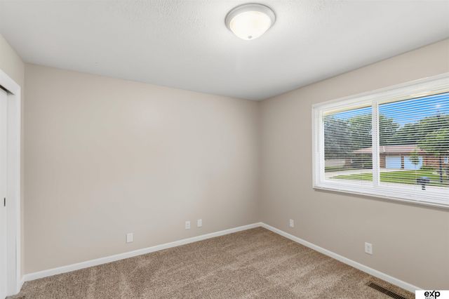 4000 N 23 Street N, Lincoln, NE 68521
