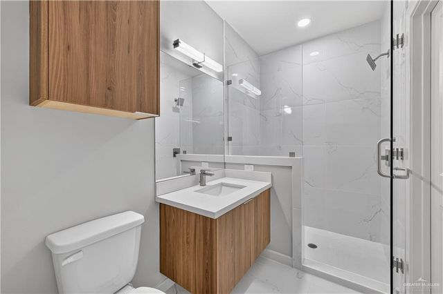 719 Coves Lane 3, Weslaco, TX 78599